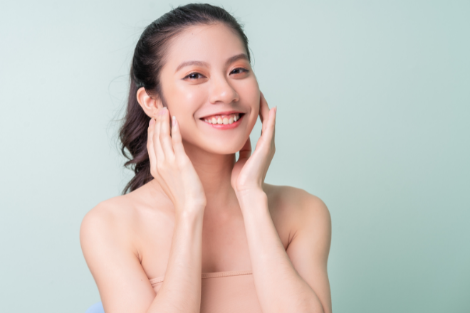 肌の老化は何歳から始まる?