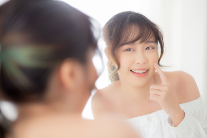 奥二重は目元が老けにくいなどメリットがある！理想の二重を目指したい方は二重整形を